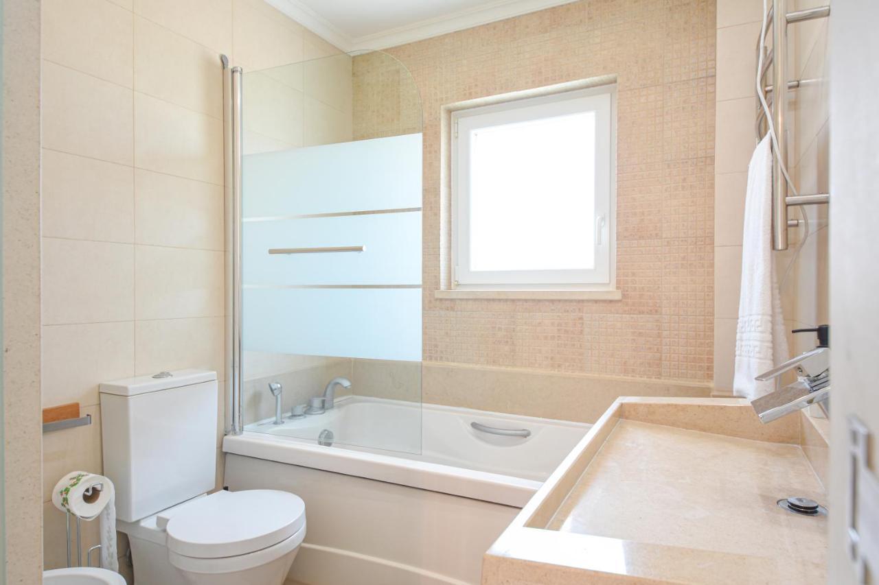 Aroeira Villa With Heated Pool By Golf Course, Beach And Lisbon 外观 照片