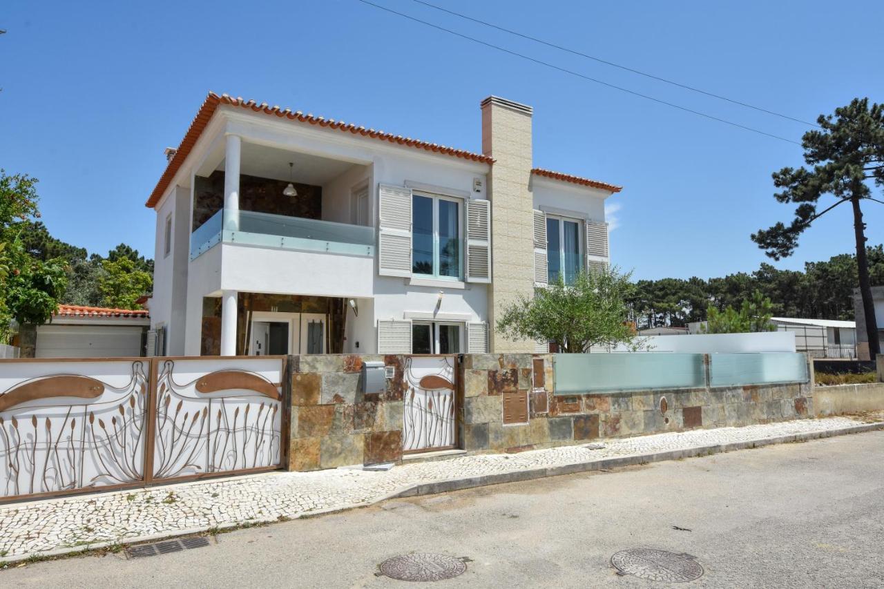 Aroeira Villa With Heated Pool By Golf Course, Beach And Lisbon 外观 照片