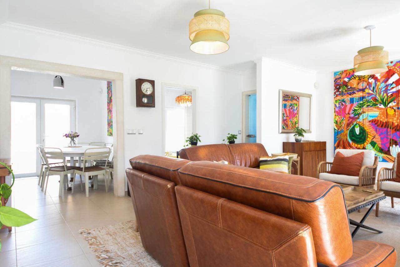 Aroeira Villa With Heated Pool By Golf Course, Beach And Lisbon 外观 照片