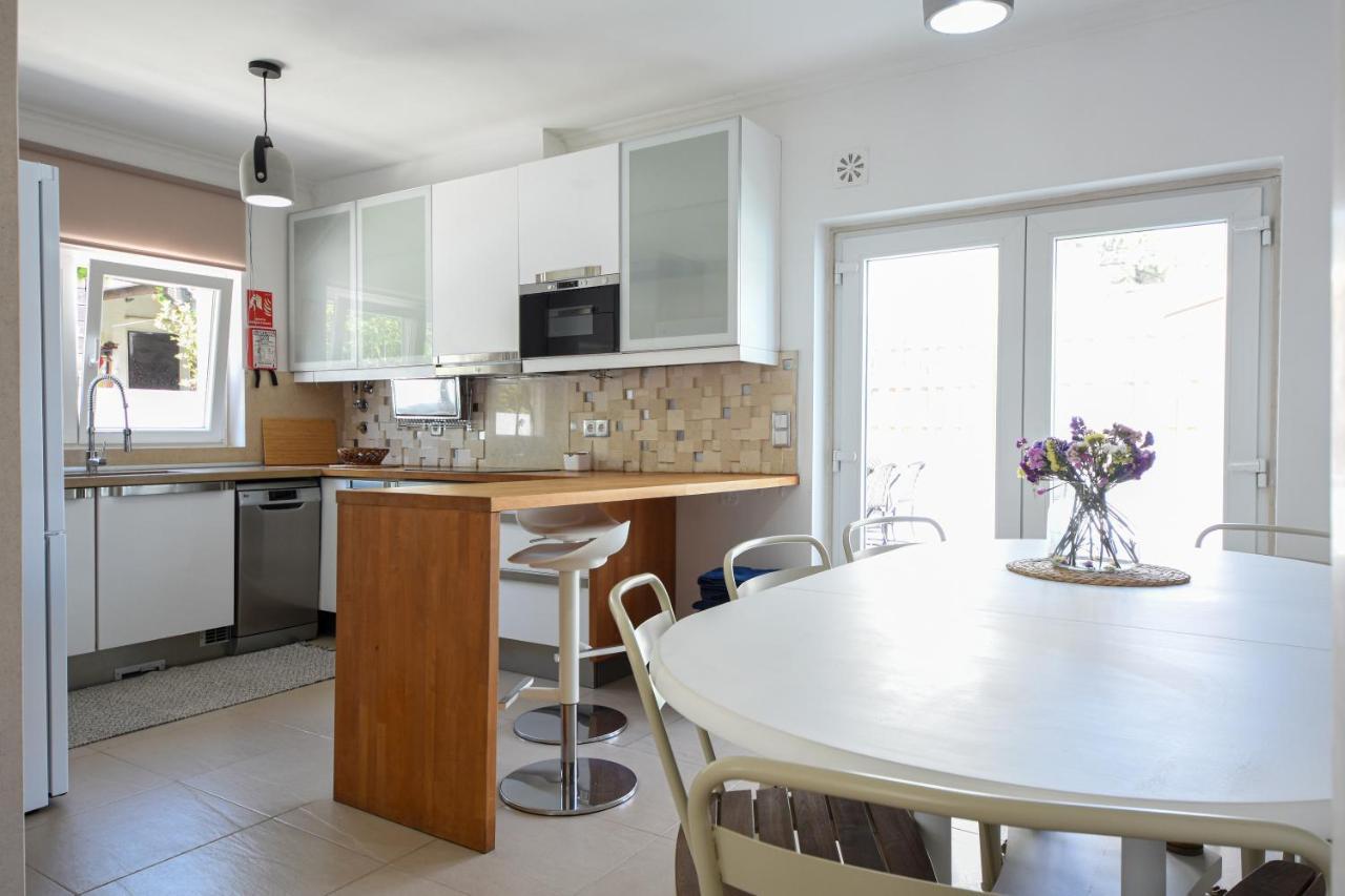 Aroeira Villa With Heated Pool By Golf Course, Beach And Lisbon 外观 照片